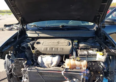 2019 Jeep Cherokee Latitude Plus 4X4 z USA, uszkodzony, nr VIN 1C4PJMLB2KD314292